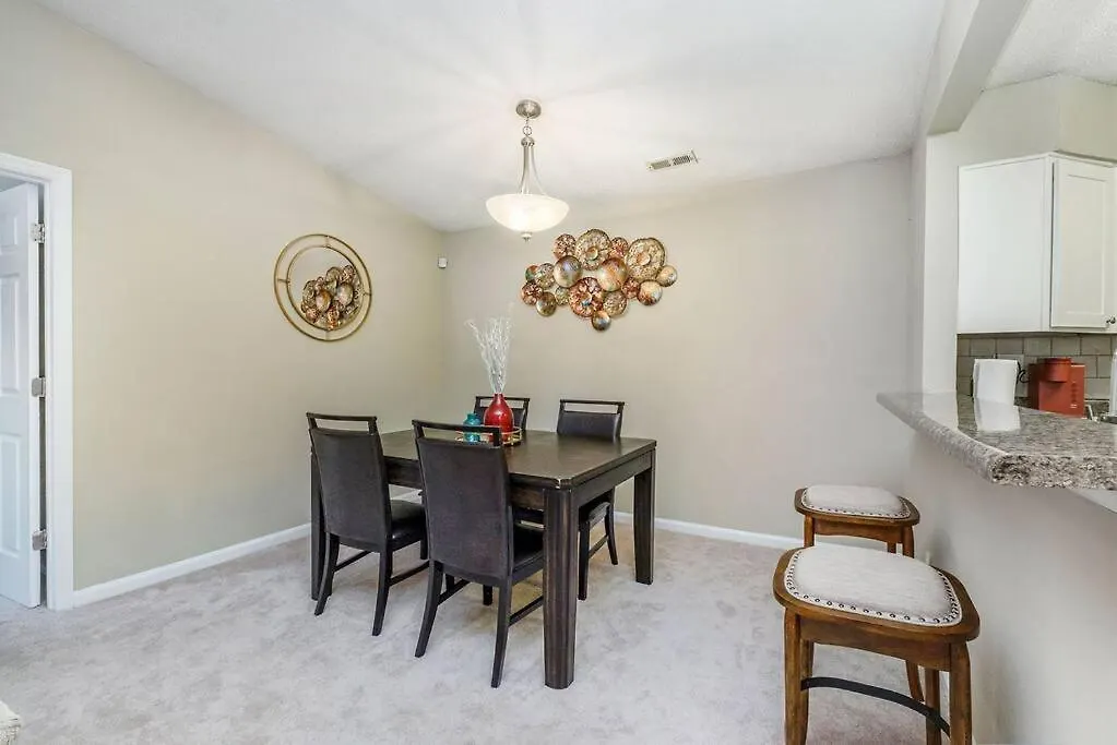 Charming Apartment With Wi-Fi Charlotte